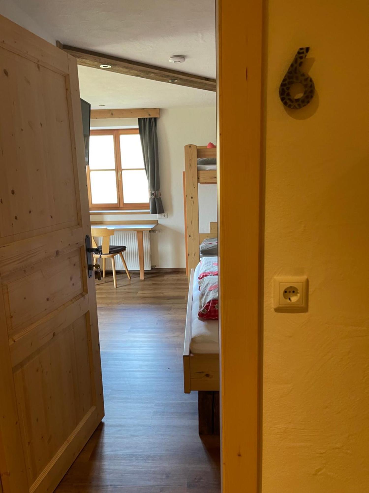Almgasthaus Glocknerblick Großkirchheim 外观 照片